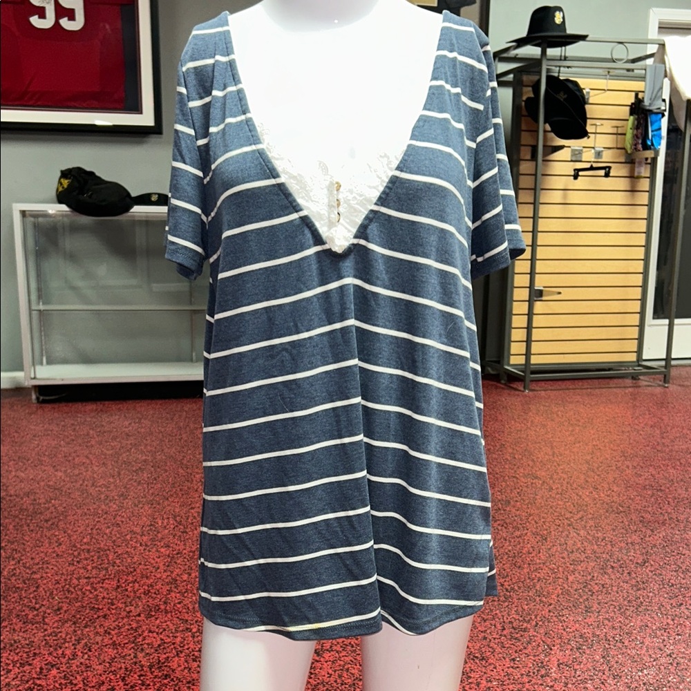 Striped Blue and White V-Neck Short Sleeve Tee